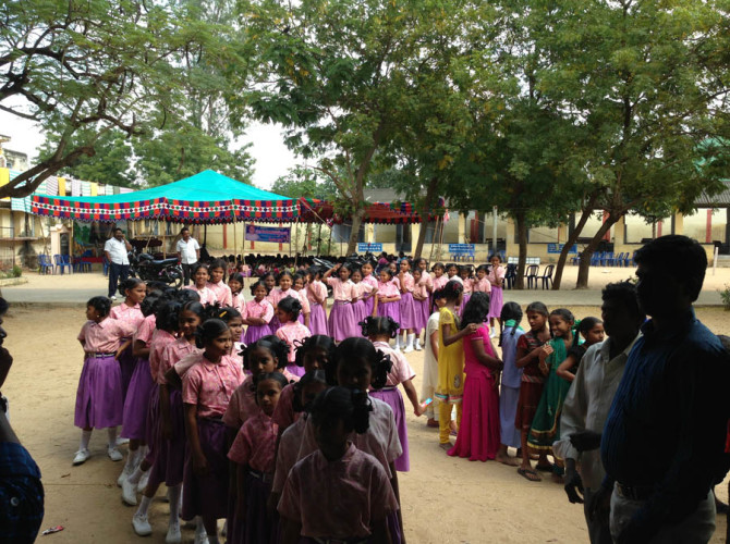 22-12-2013 Sneha club Free health camp-Baapatla-21