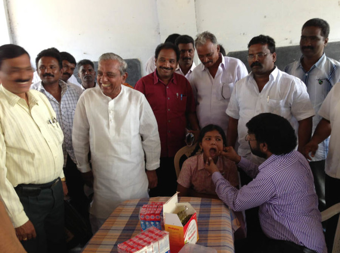 22-12-2013 Sneha club Free health camp-Baapatla -8